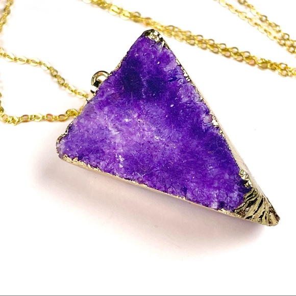 Triangle brass electroplated natural druzy agate crystal pendant necklace - Picture 3 of 4
